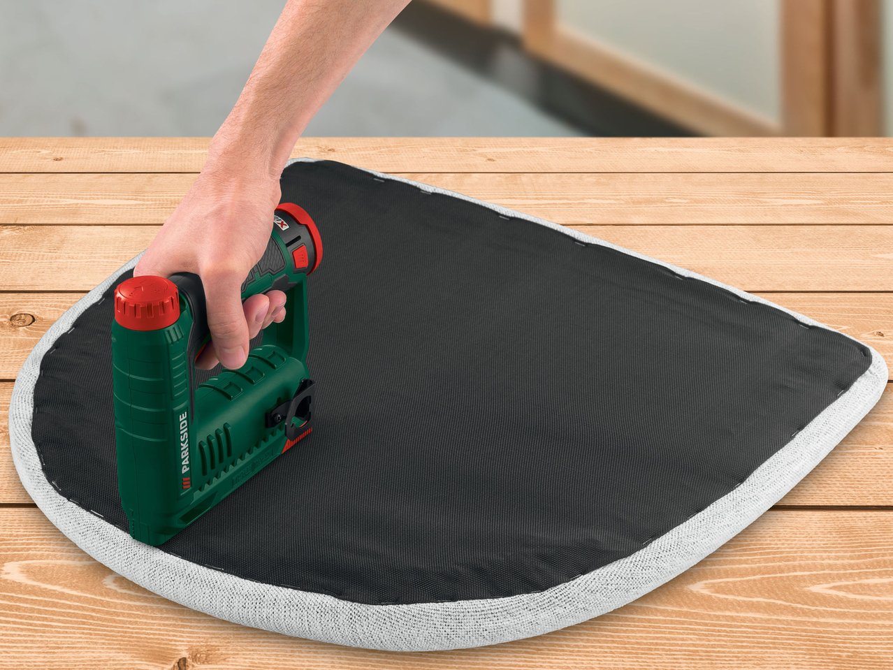 Pistola sparapunti ricaricabile