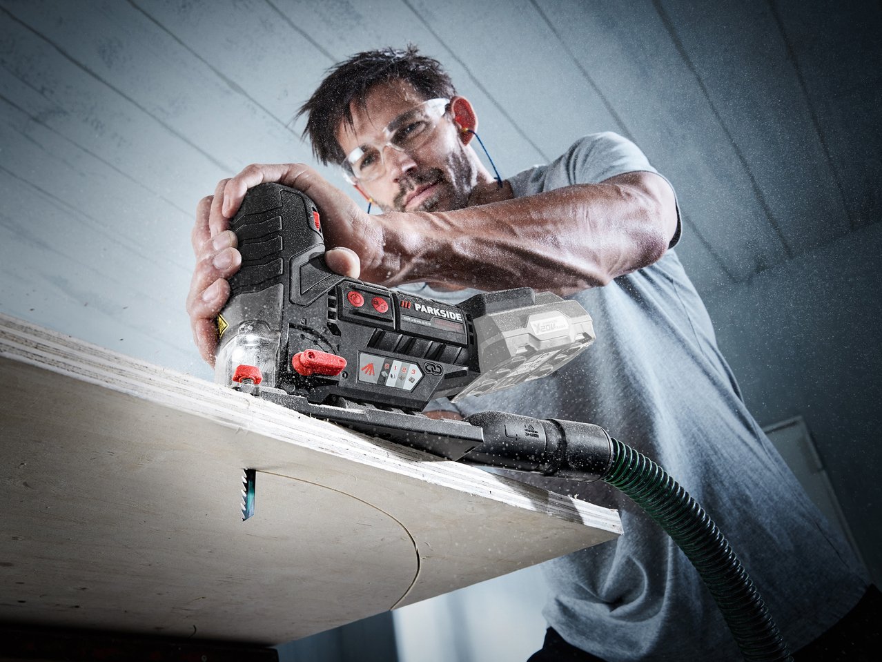 Seghetto a pendolo ricaricabile