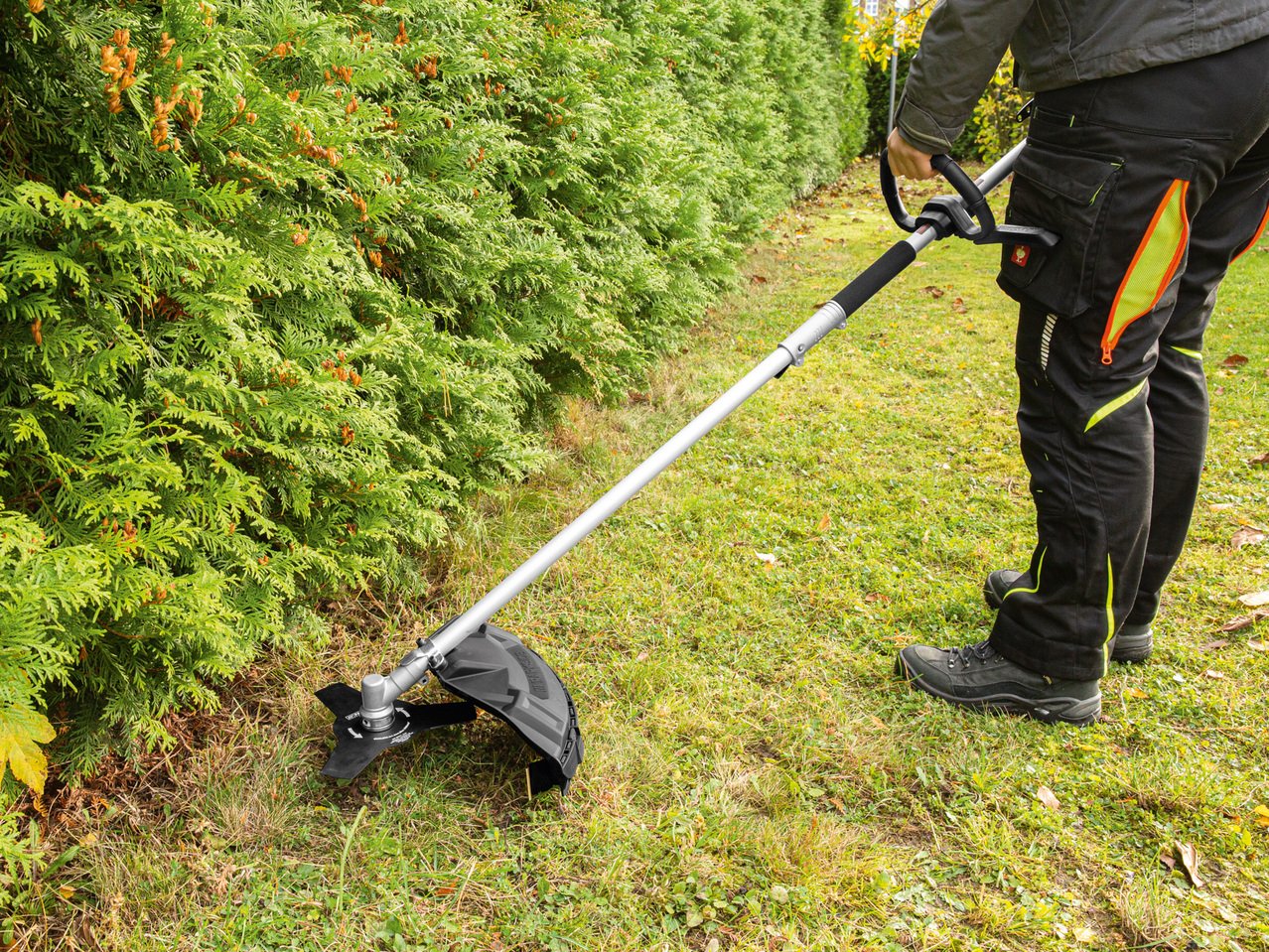 Multiattrezzo 4 in 1 a motore