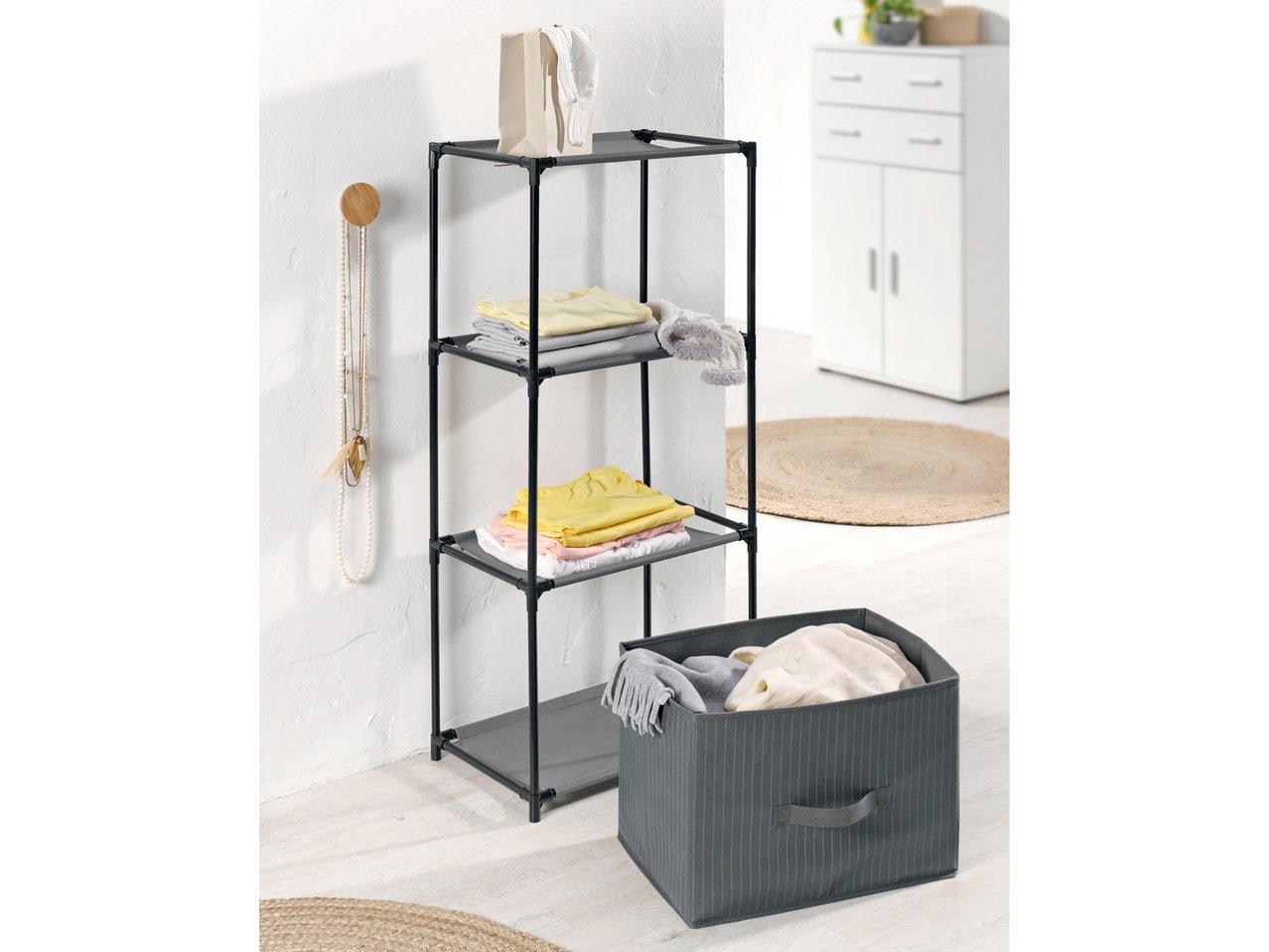 Scaffale a 3 ripiani con contenitore