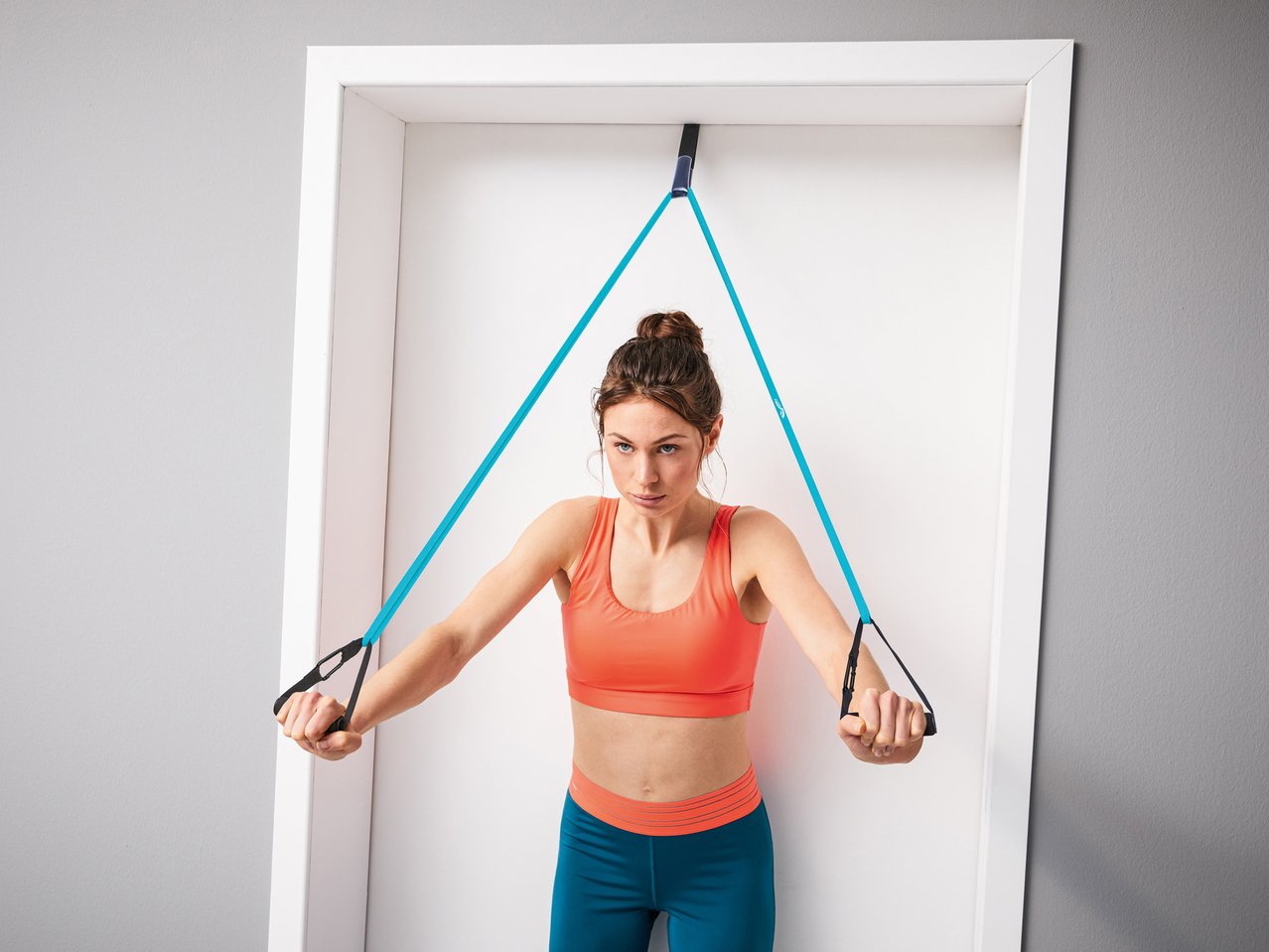 Set fasce elastiche con elemento di ancoraggio per porta