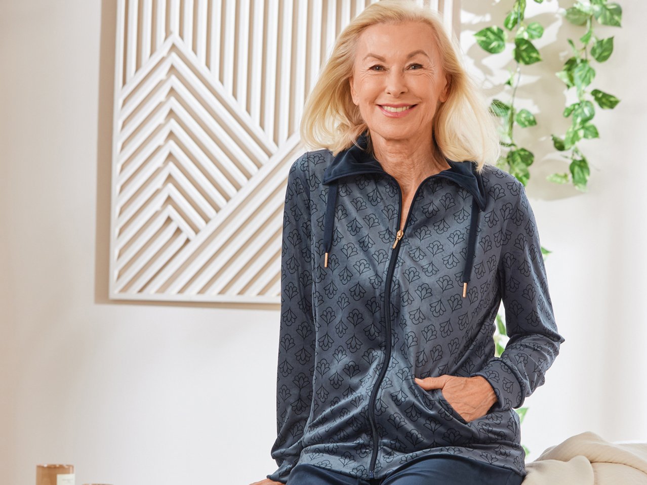 Tuta in ciniglia da donna