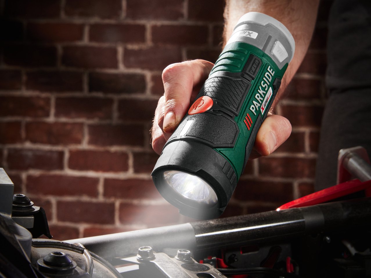 Torcia LED ricaricabile da lavoro