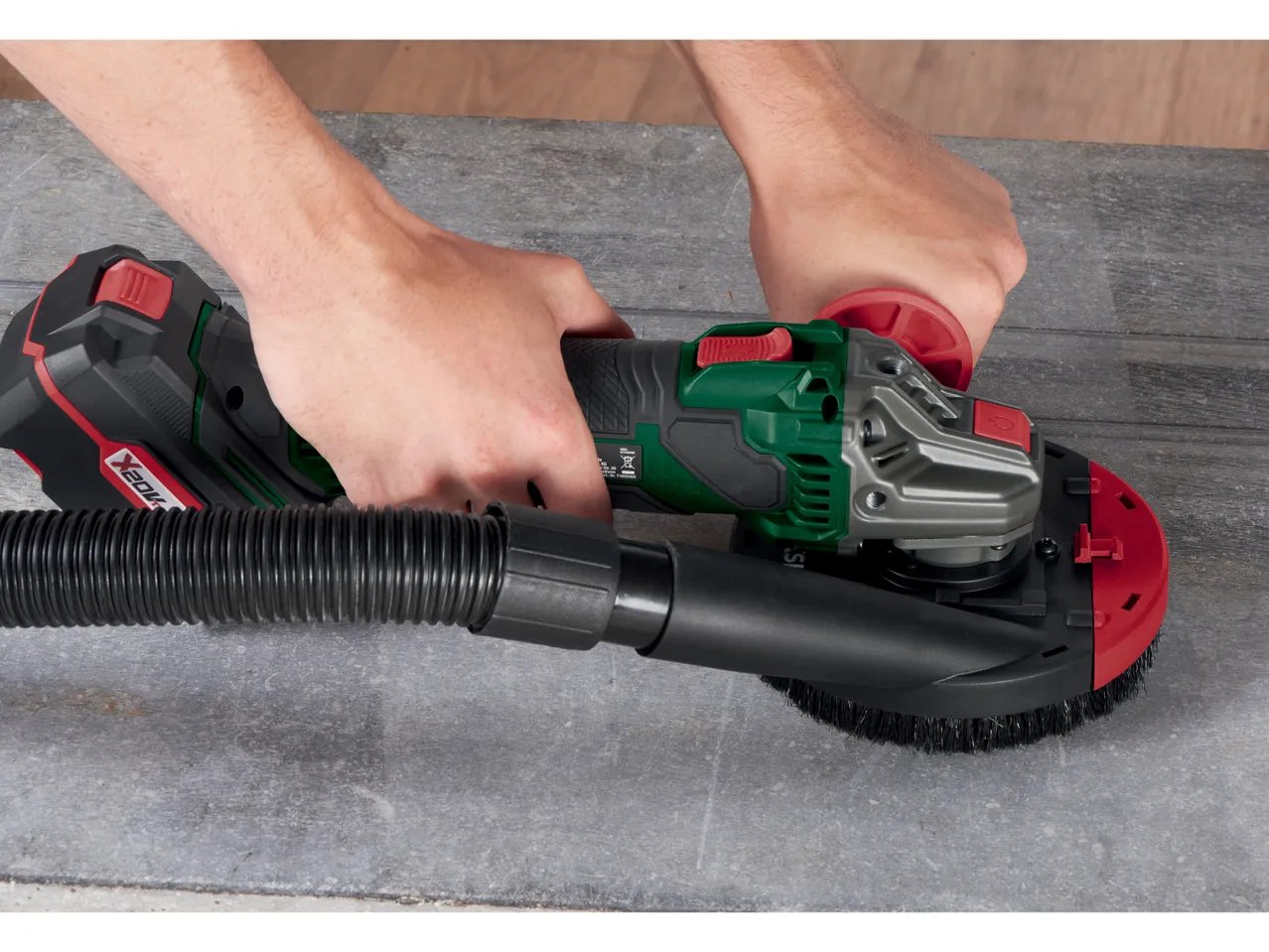 Cuffia d'aspirazione per smerigliatrici angolari