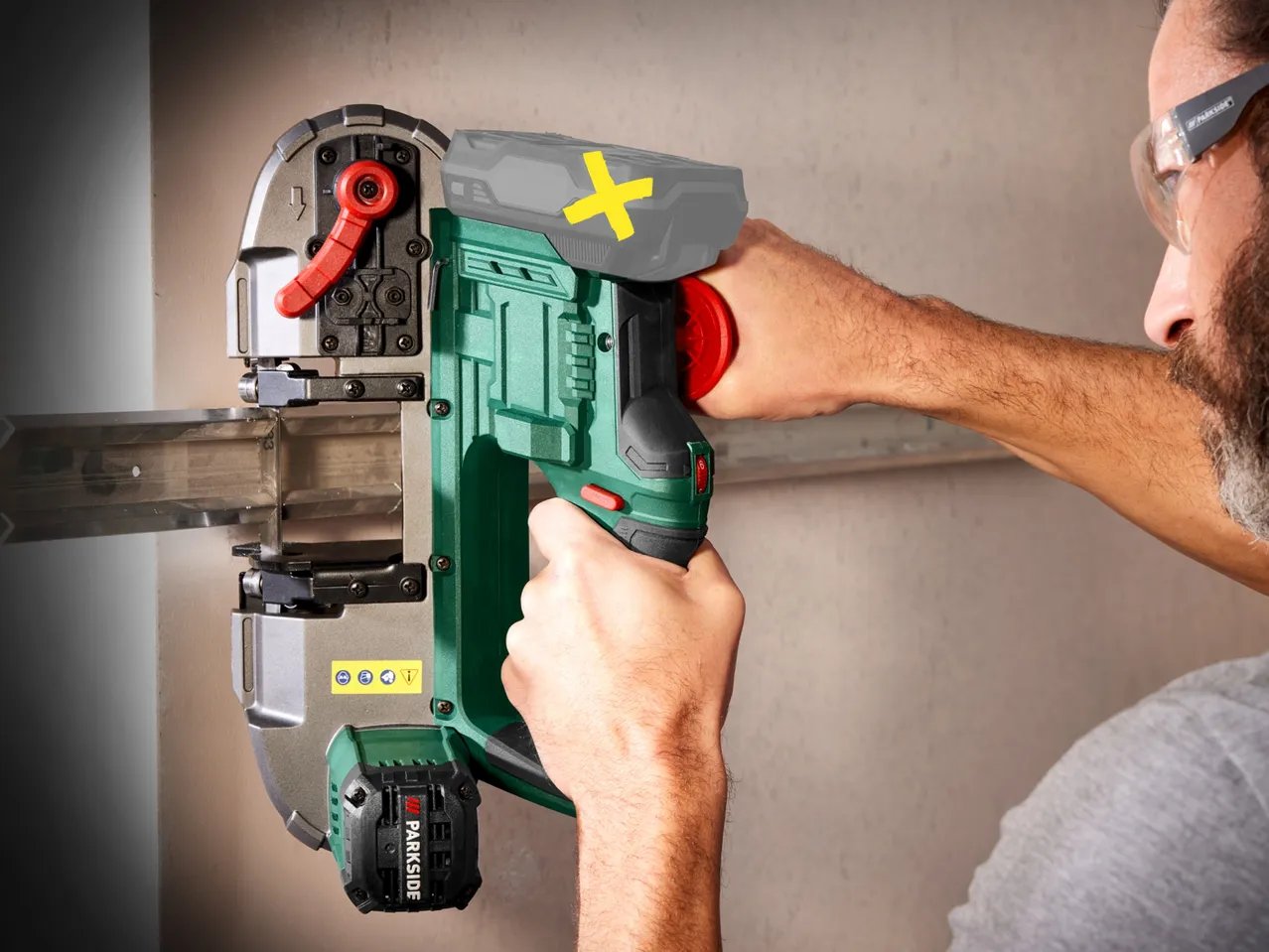 Sega a nastro ricaricabile