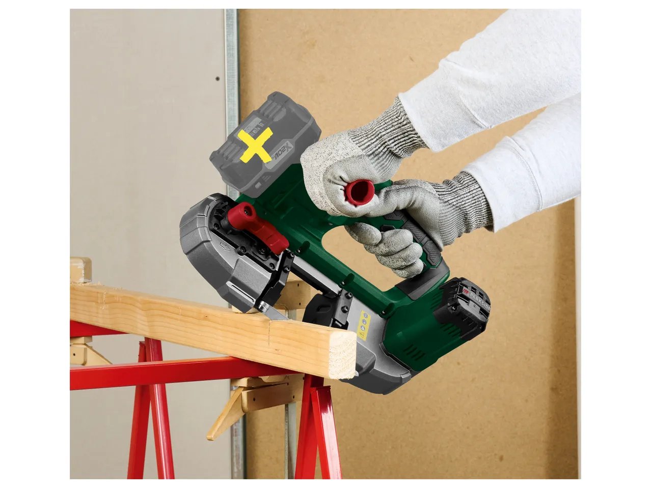 Sega a nastro ricaricabile