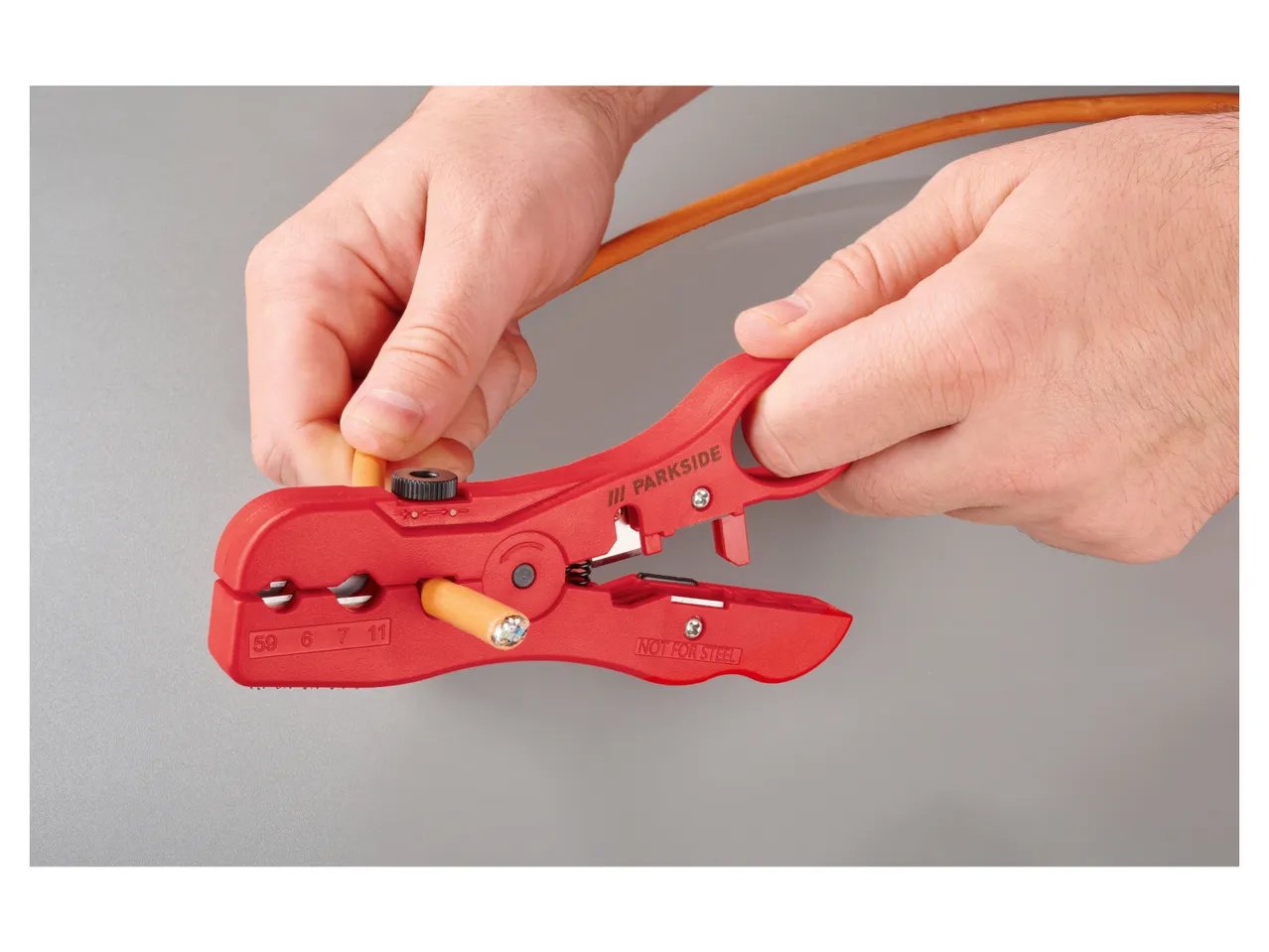 Attrezzo spelafili coassiale o pinza spelafili