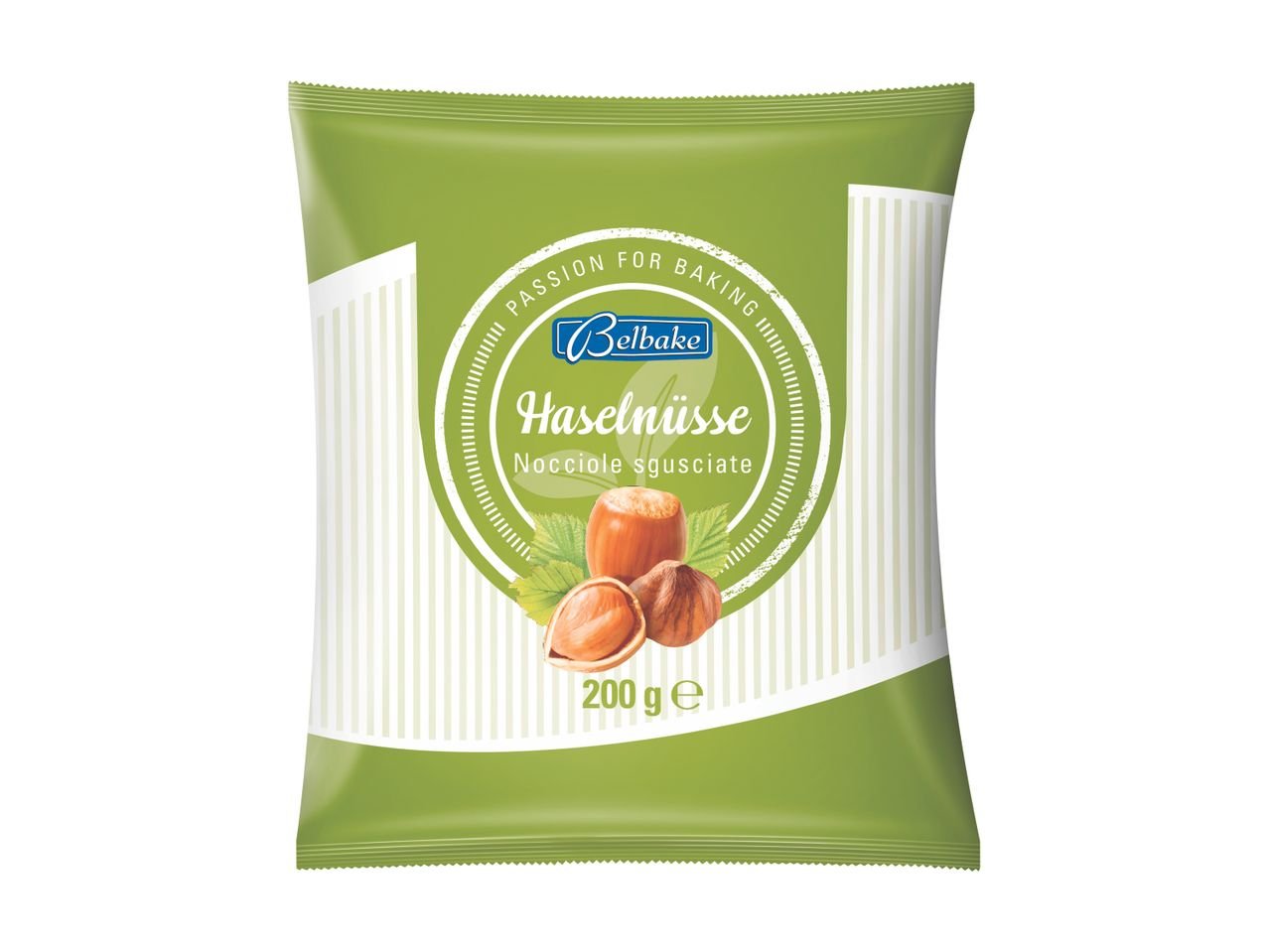 Nocciole intere sgusciate