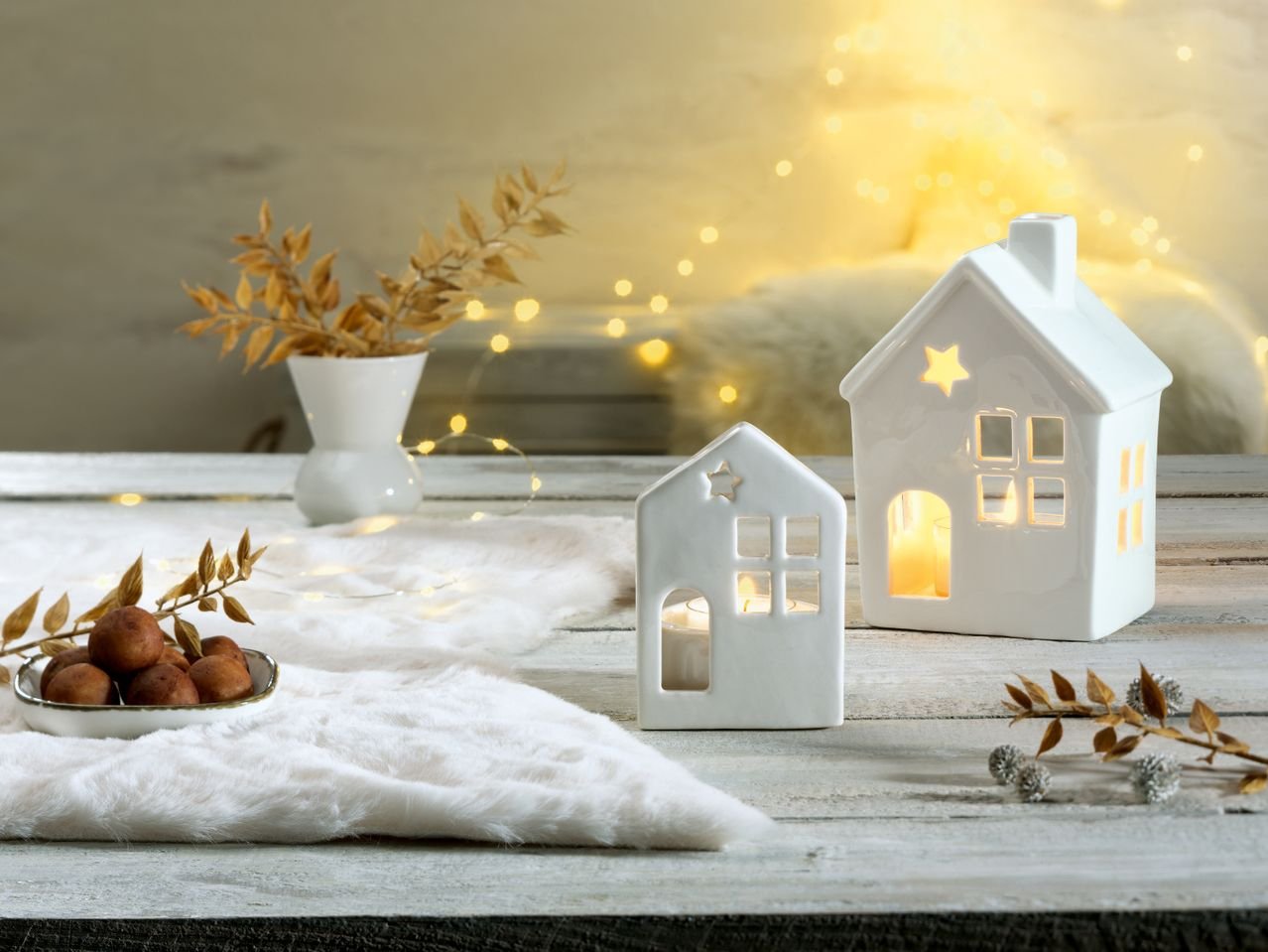 Decorazioni natalizie in porcellana