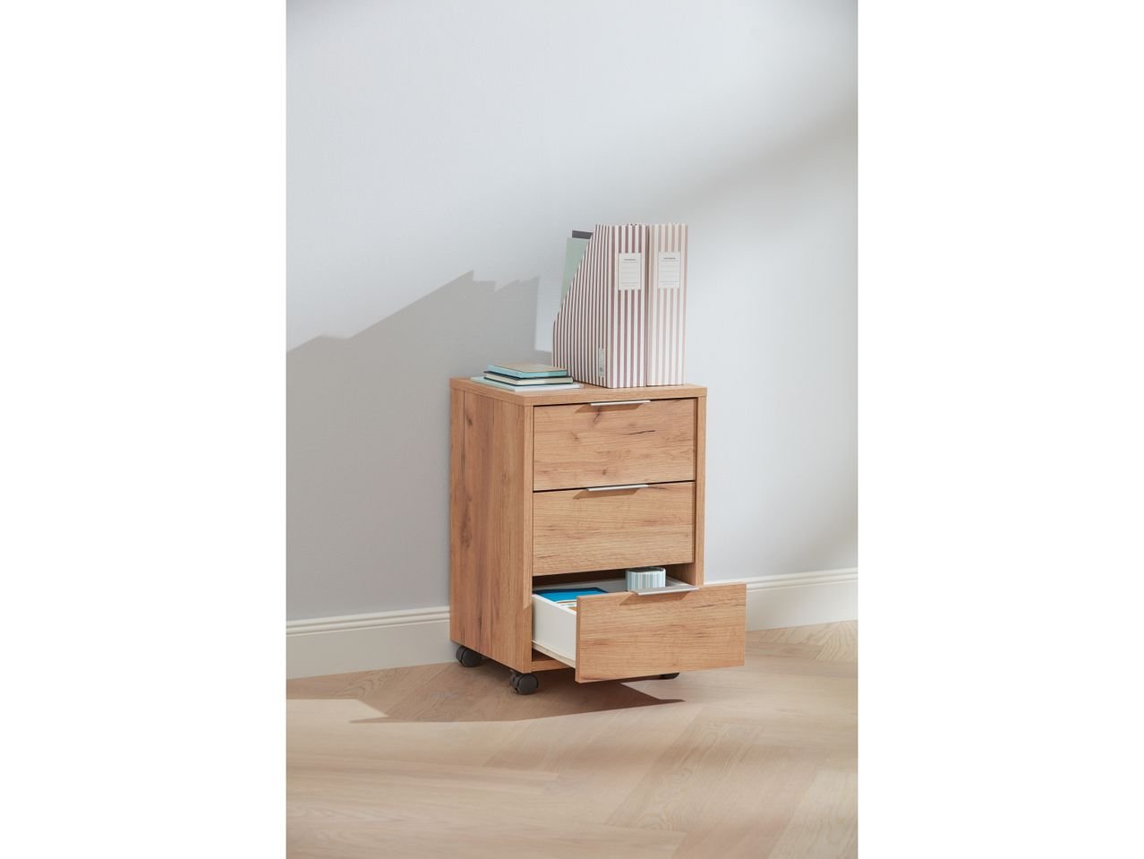 Mobiletto con rotelle