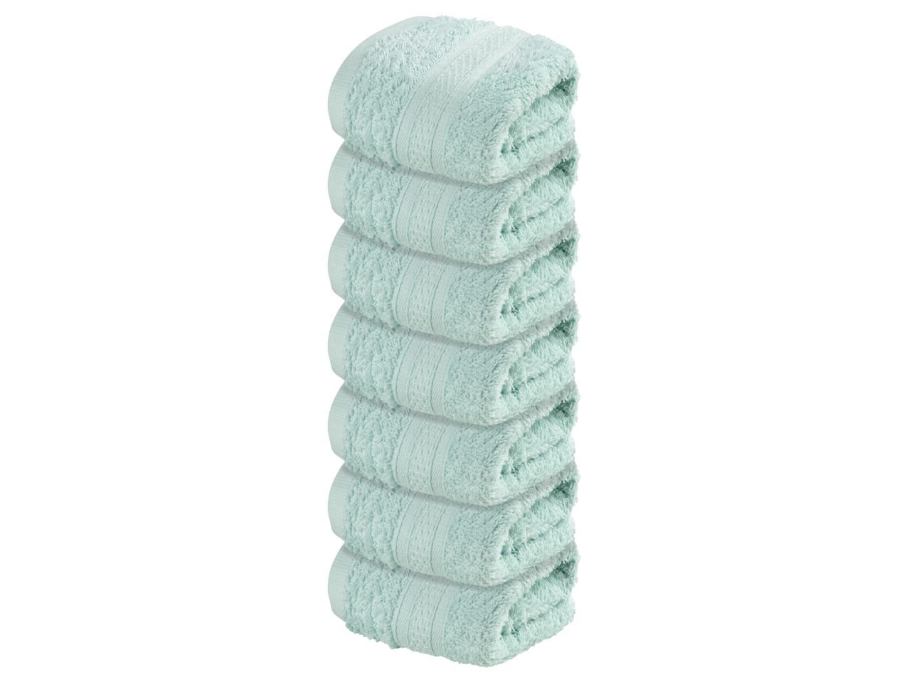 Asciugamano con cestino decorativo