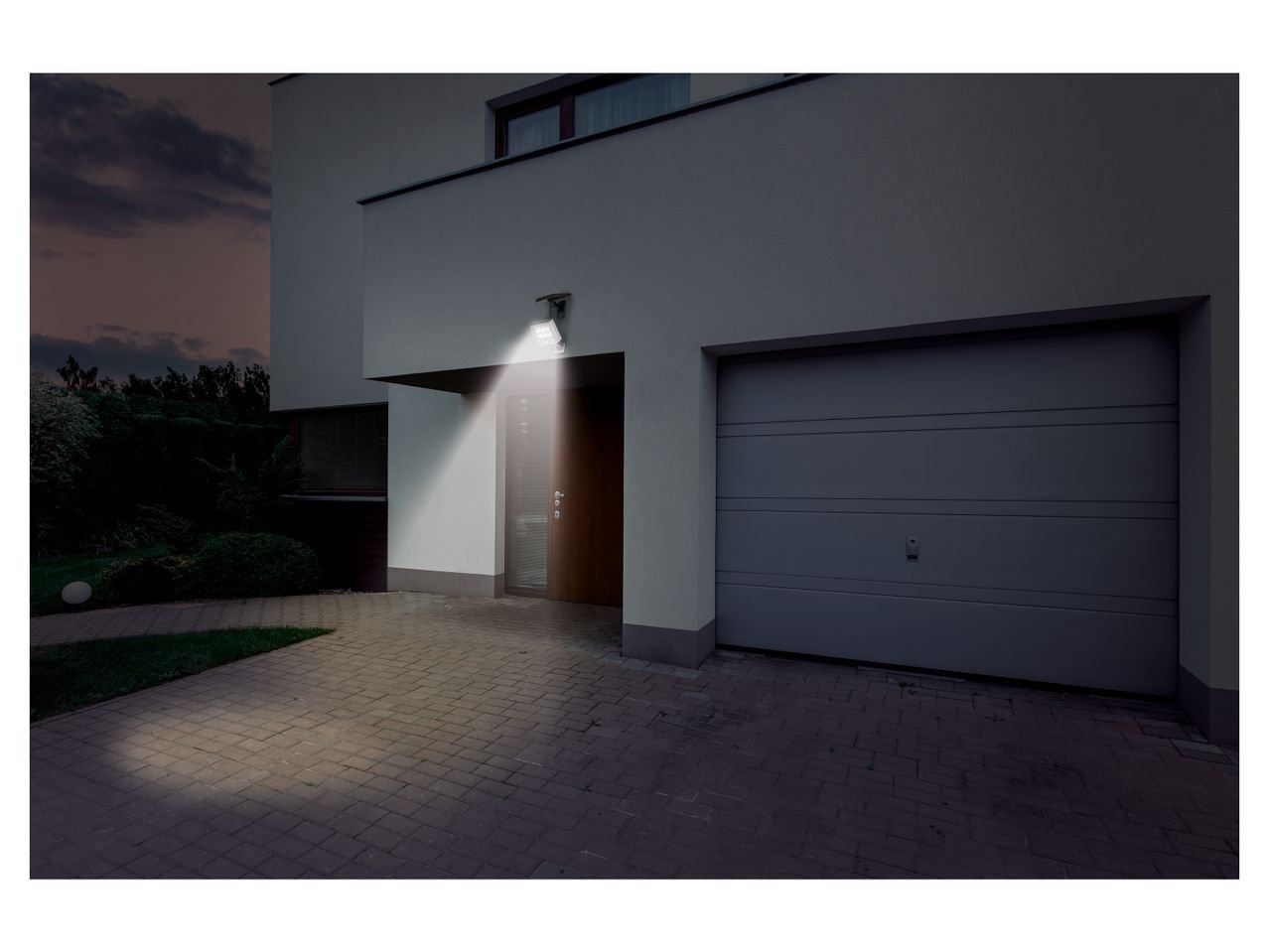 Faro LED ad energia solare con sensore di movimento e crepuscolare