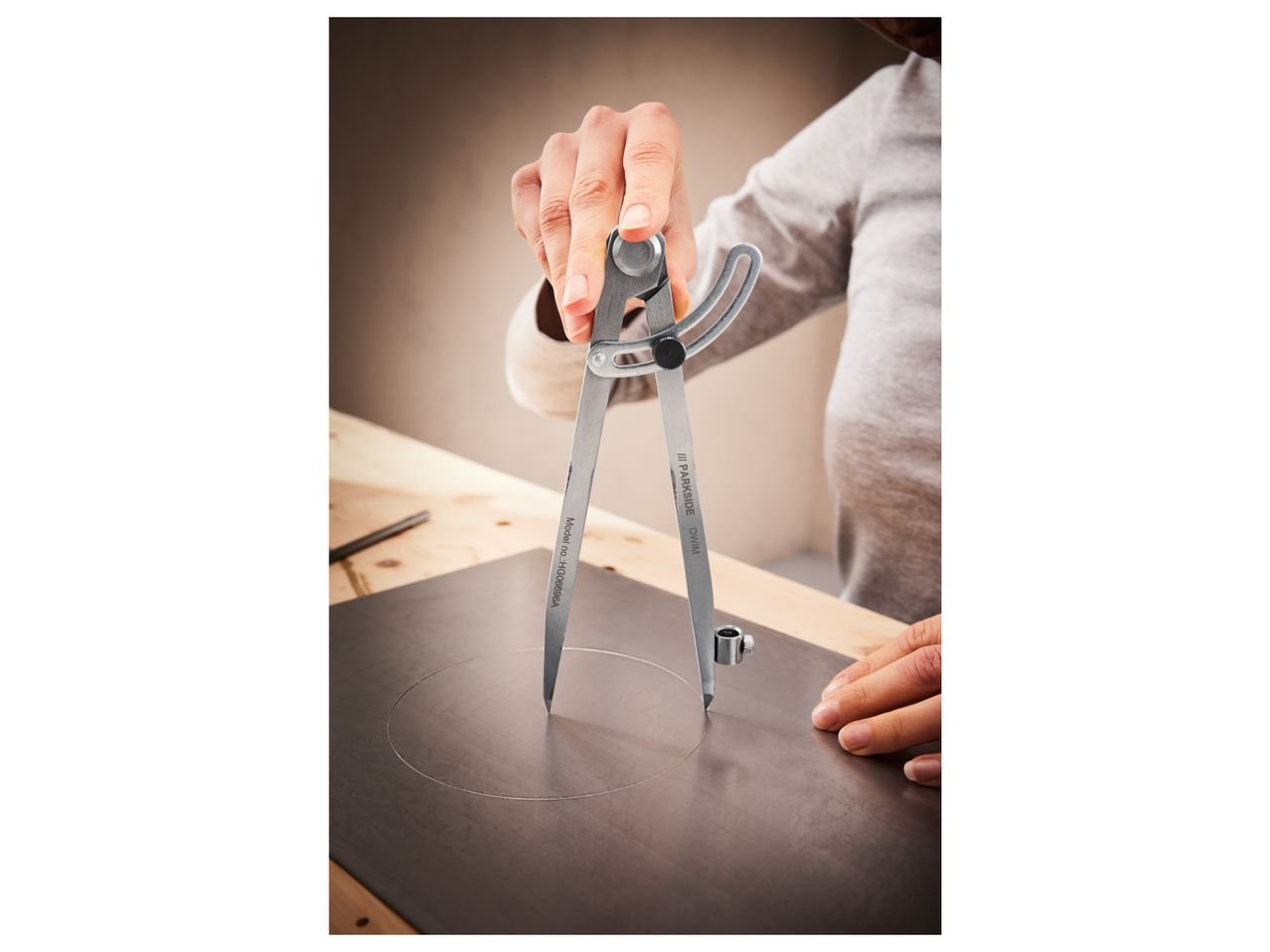 Compasso ad arco, bilancia a molla o micrometro a vite