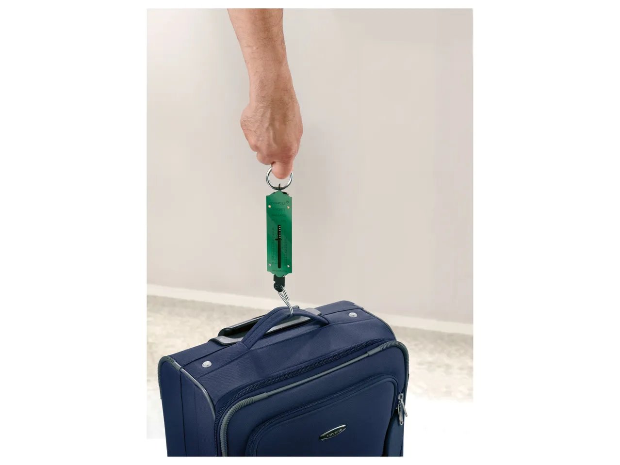 Compasso ad arco, bilancia a molla o micrometro a vite