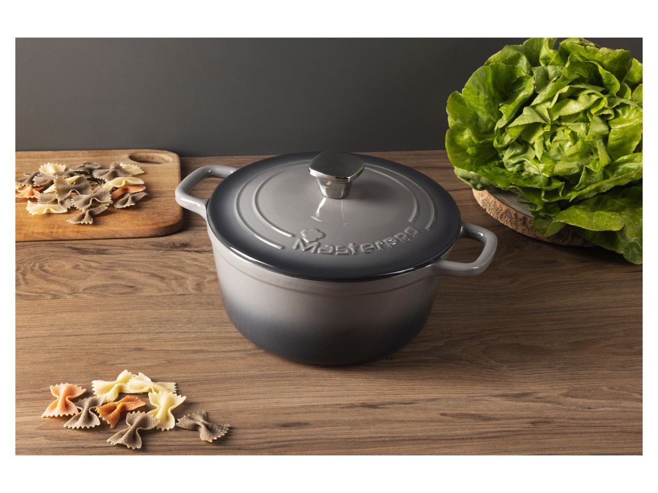 Casseruola in ghisa con coperchio