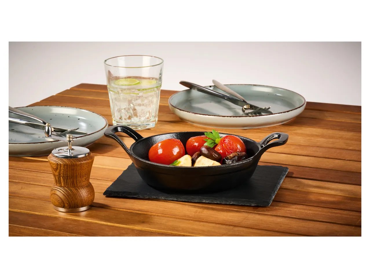 Piastra in ghisa da grigliata con piatto in ardesia