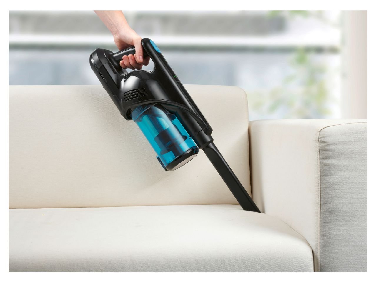 Aspirapolvere ricaricabile con inserto lavapavimenti