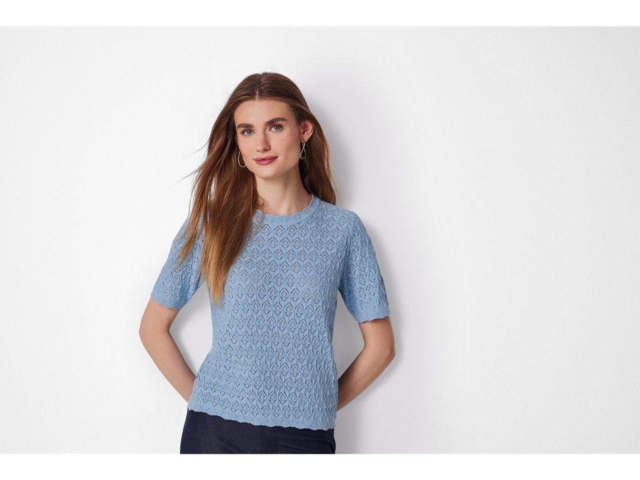 Pullover traforato a mezza manica da donna