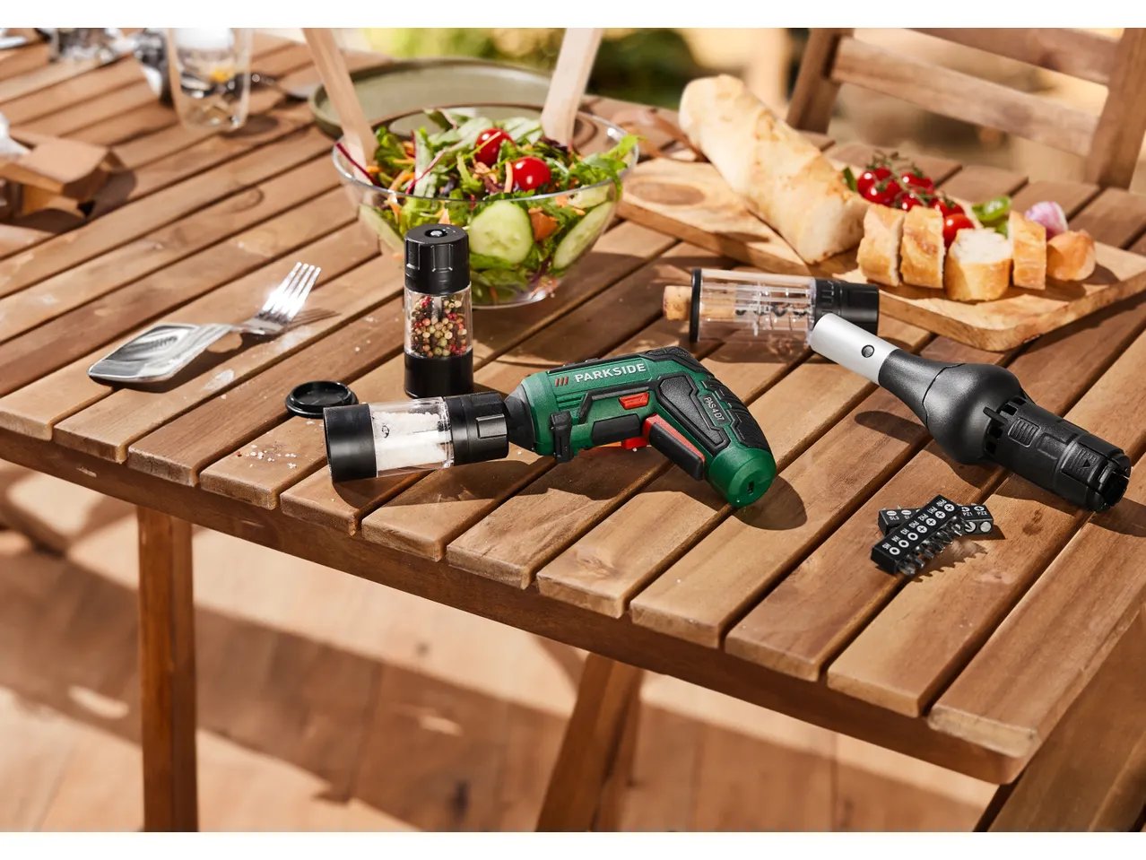 Set avvitatore ricaricabile con accessori per BBQ