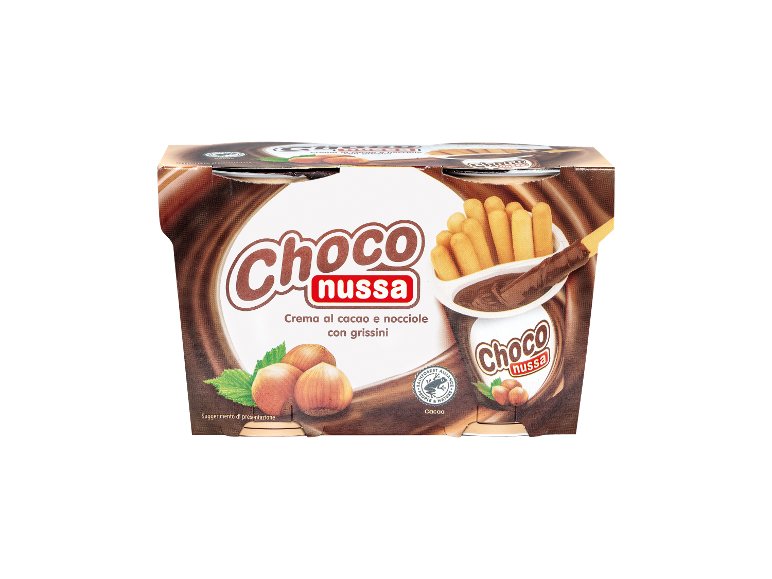 Crema al cacao e nocciole con grissini