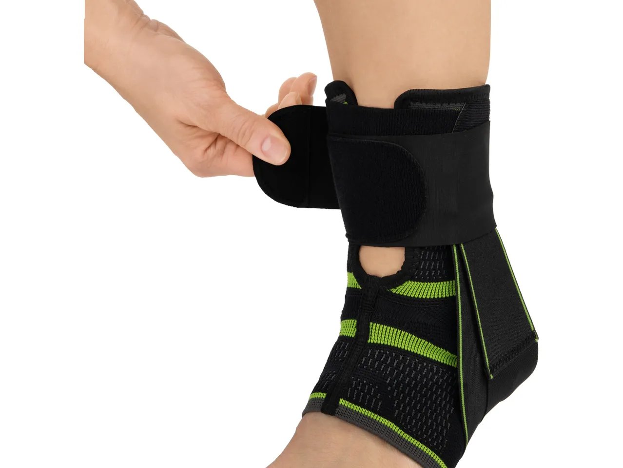 Cavigliera con supporto per i legamenti