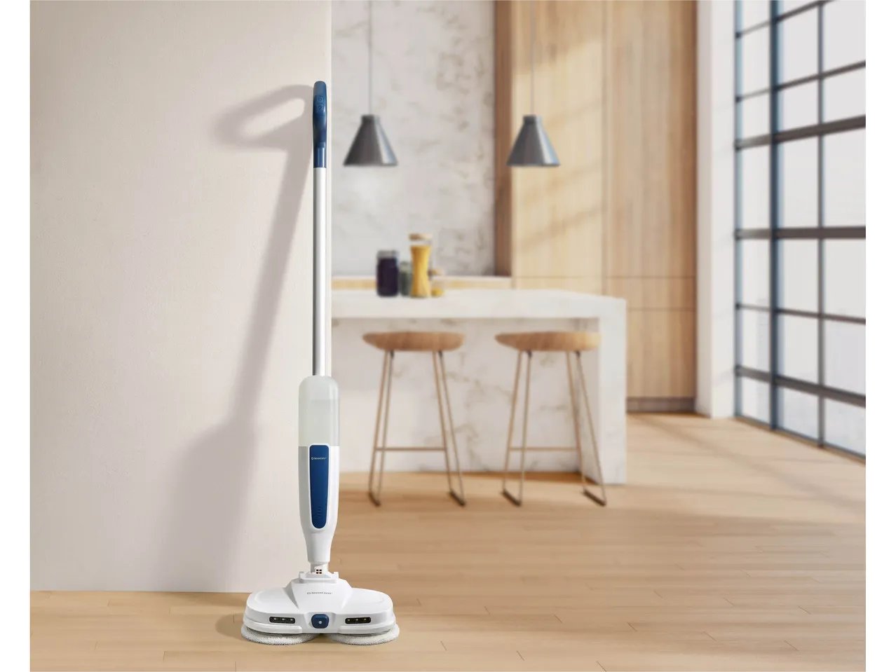 Lavapavimenti ricaricabile con spruzzatore