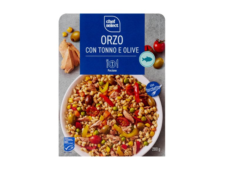 Insalata d'orzo con tonno e olive
