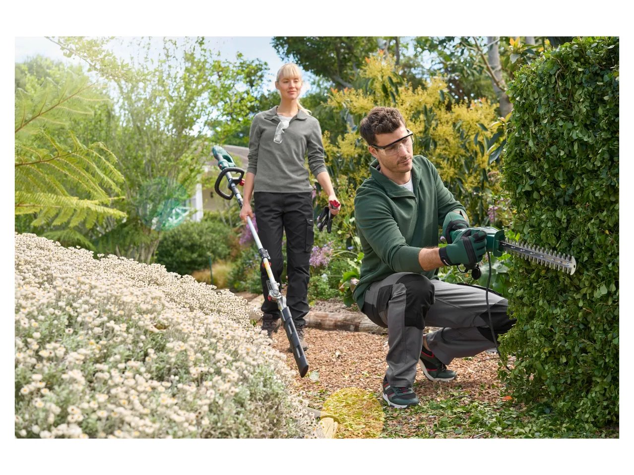 Tagliasiepi elettrico a braccio lungo