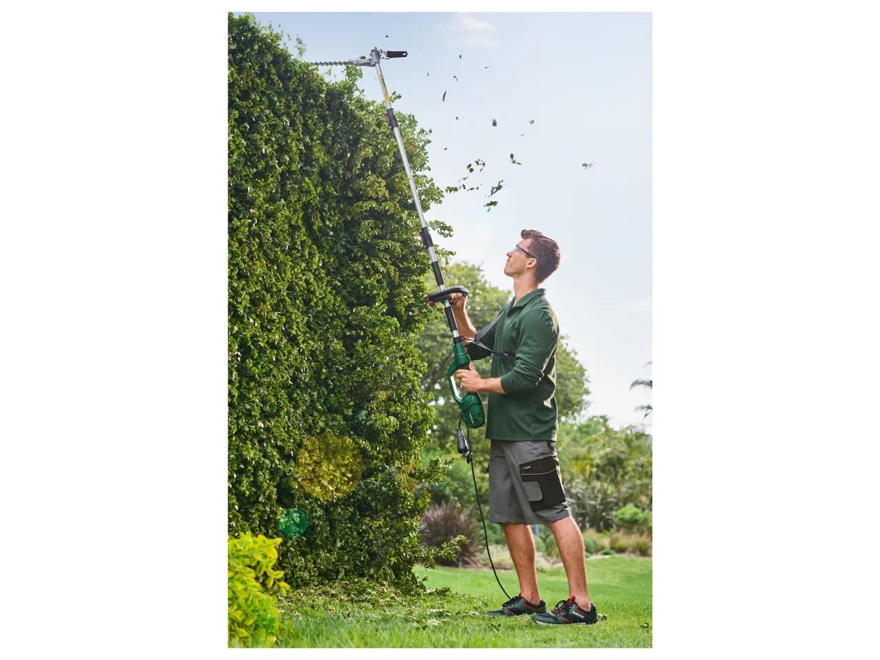 Tagliasiepi elettrico a braccio lungo