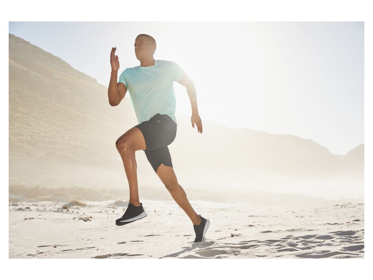 T-shirt sportiva da uomo