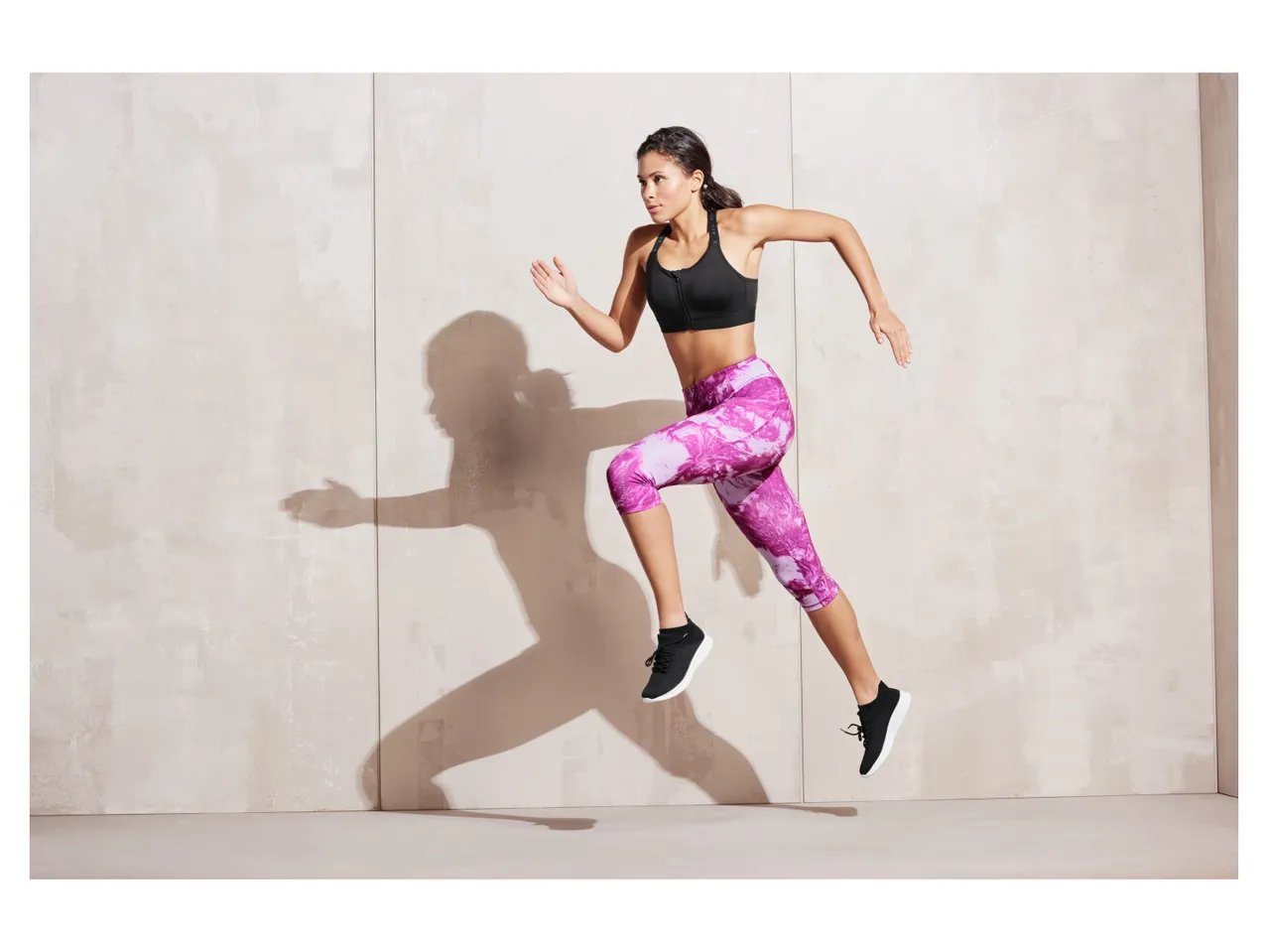 Pantaloni sportivi capri da donna