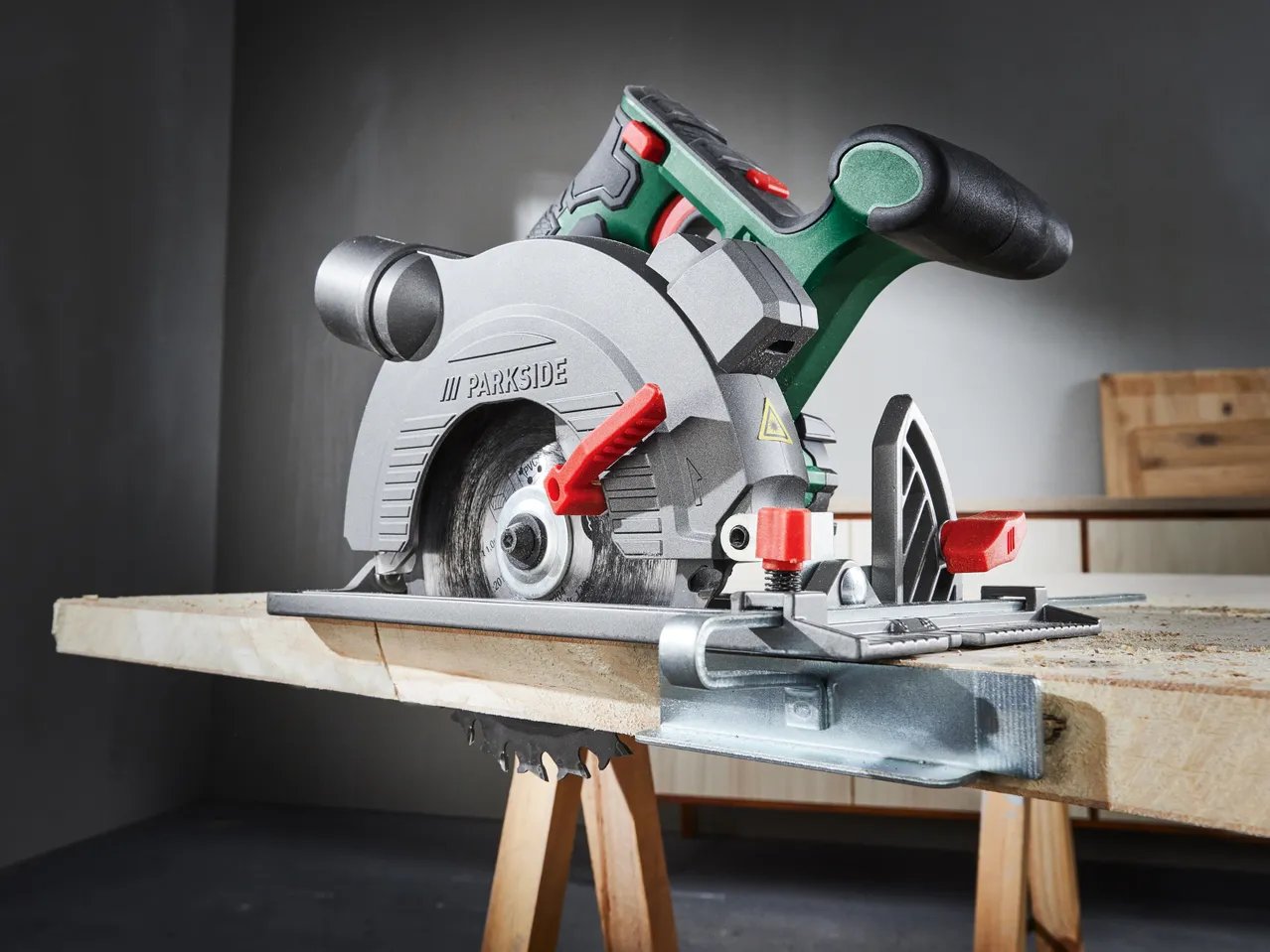 Sega circolare ricaricabile