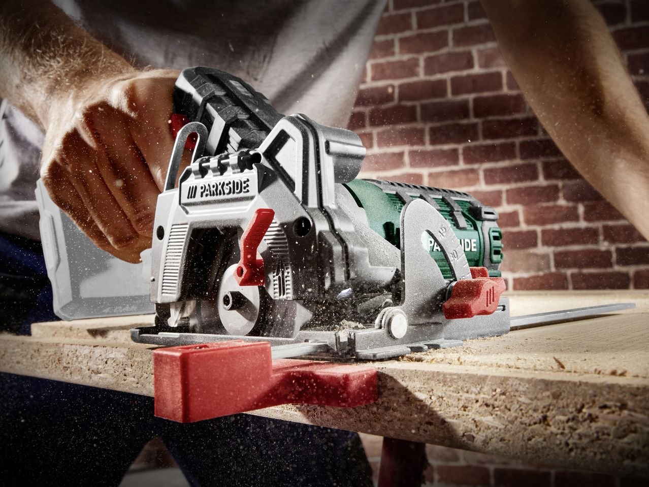 Sega circolare ricaricabile