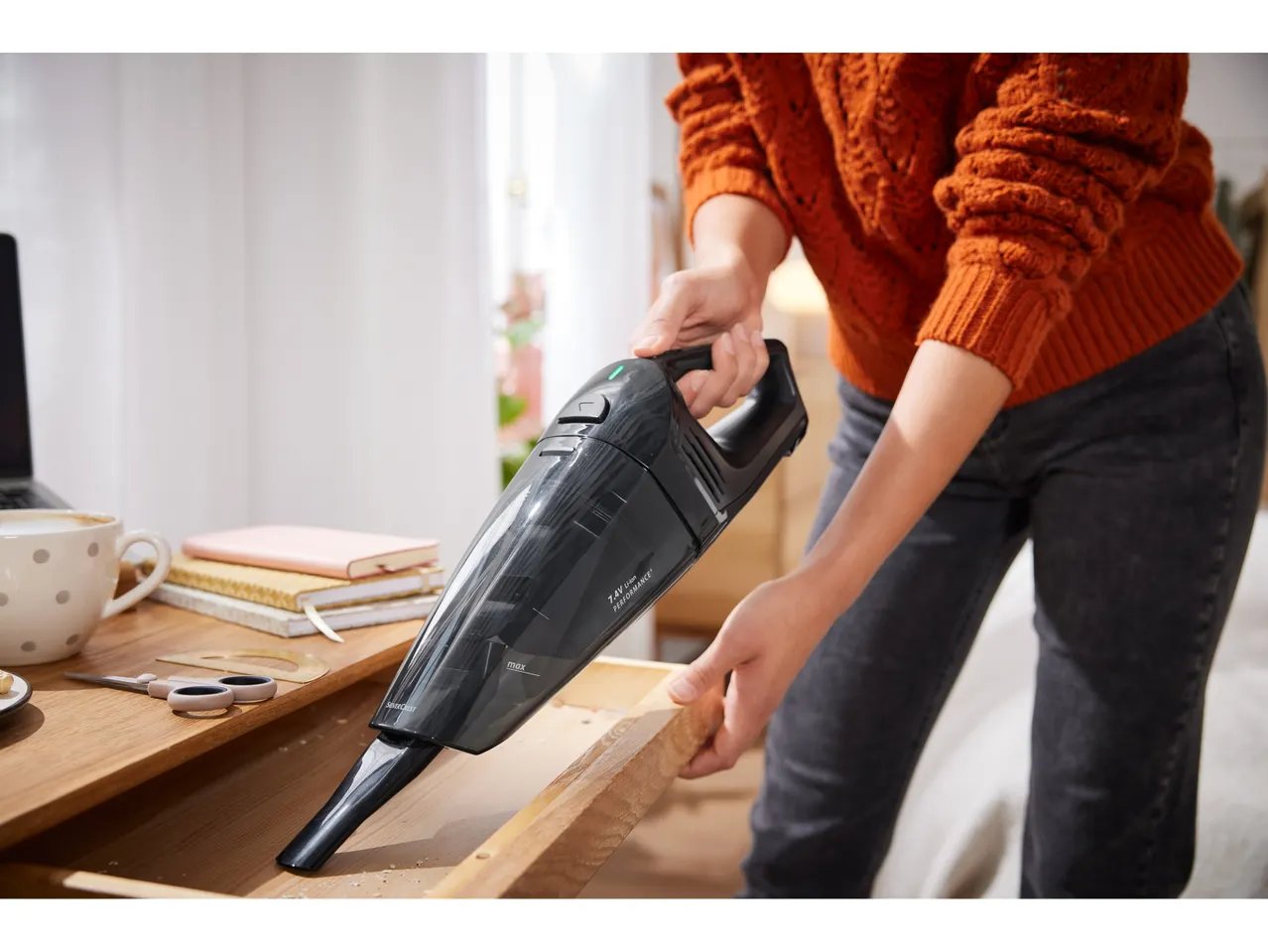 Mini aspirapolvere- liquidi ricaricabile