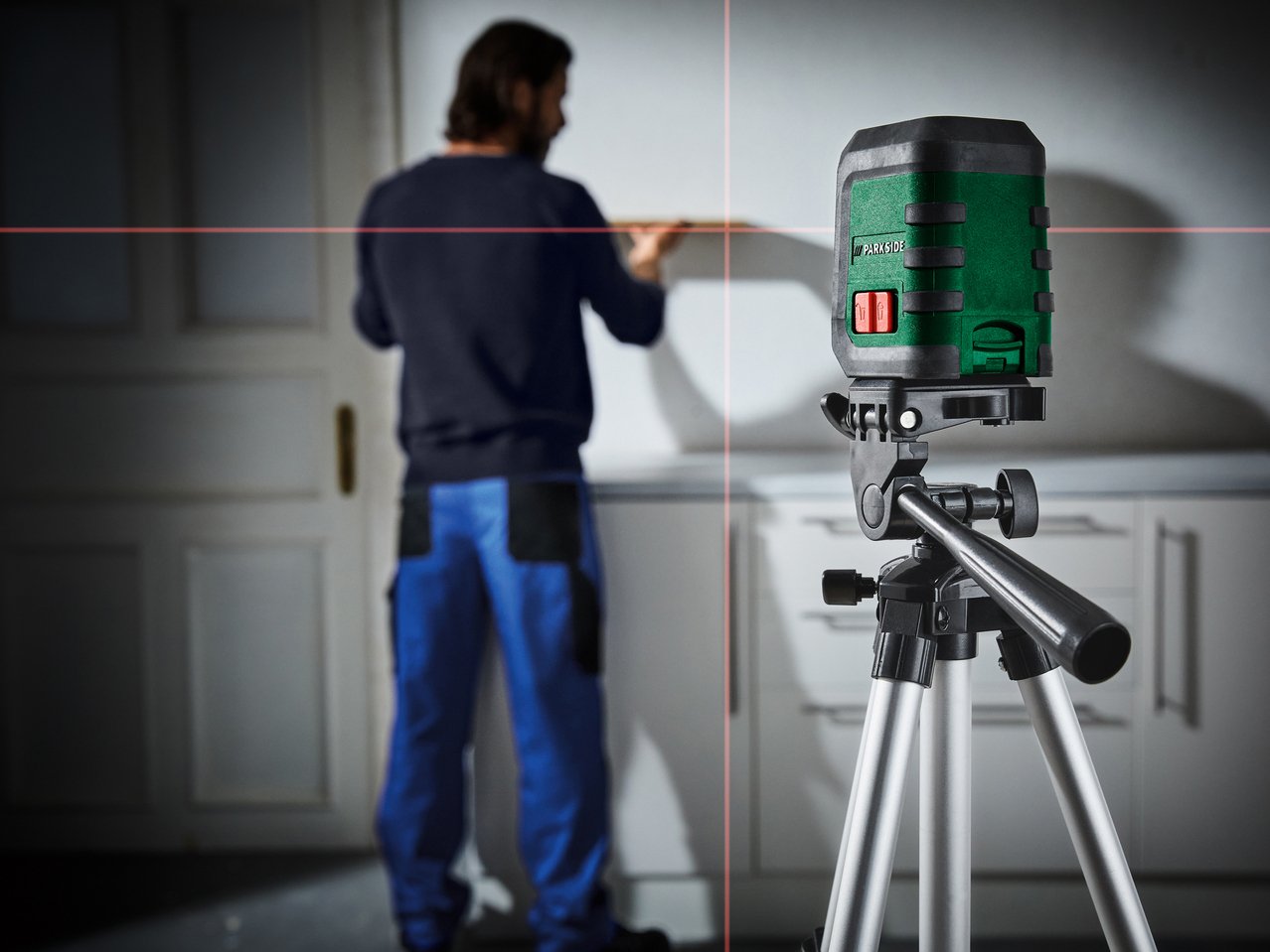 Livella laser a croce con treppiede