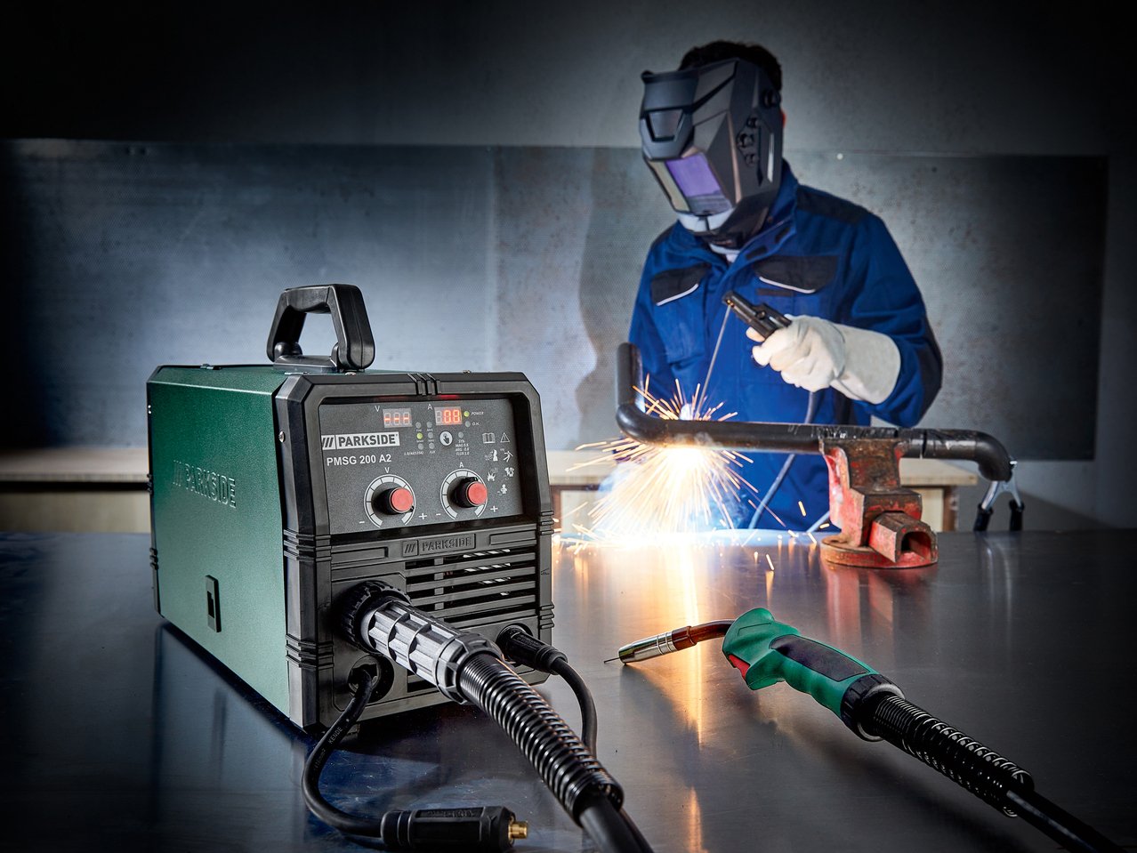 Saldatrice multiprocesso