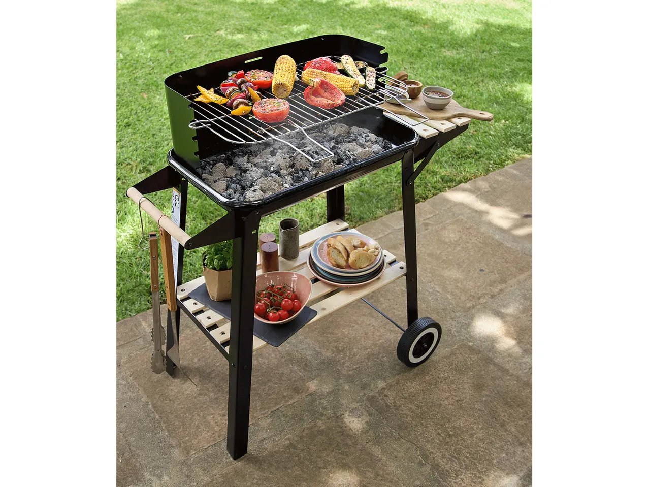 Barbecue con carrello