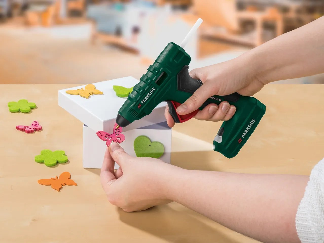 Pistola per colla a caldo ricaricabile