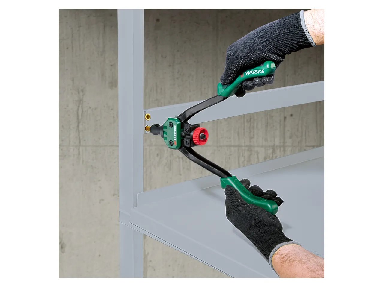 Pinza rivettatrice con accessori