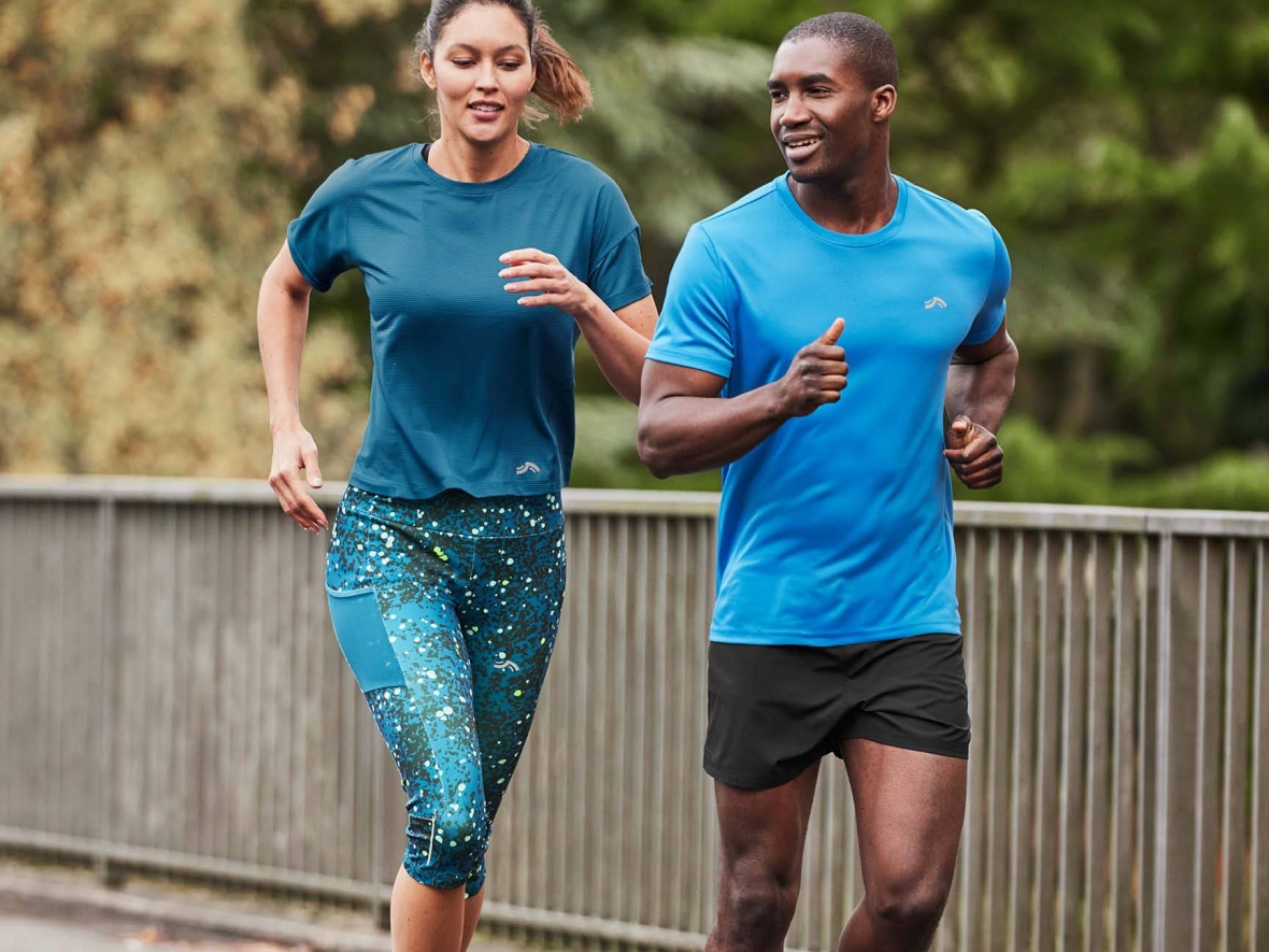 Abbigliamento sportivo - Offerte valide da lun 11 marzo 2024