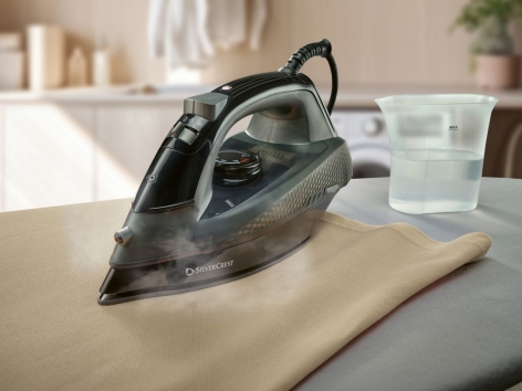 Ferro da stiro a vapore