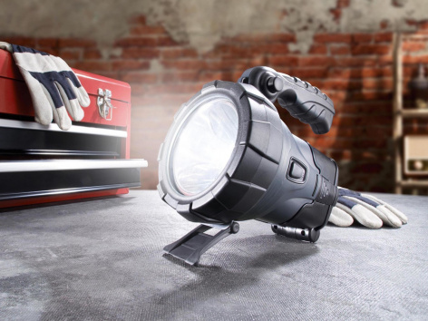 Lampada da lavoro con pannello solare