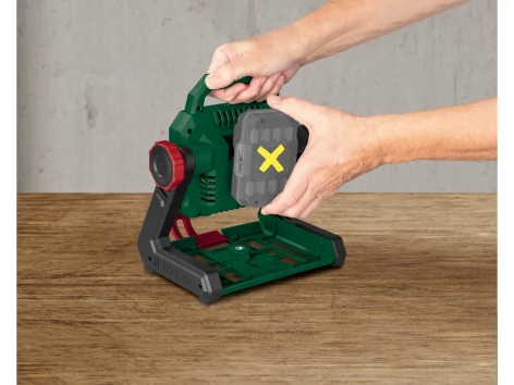 Faro LED ricaricabile da lavoro