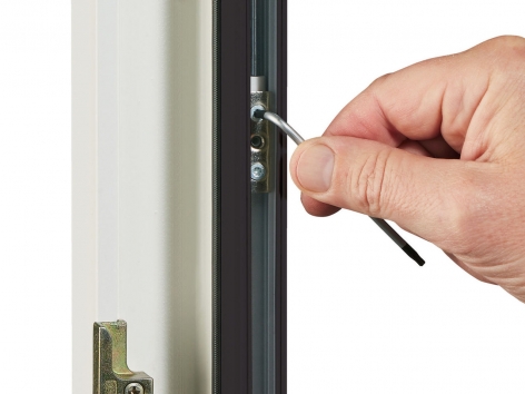 Zanzariera telescopica per finestre