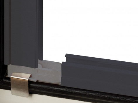 Zanzariera telescopica per finestre