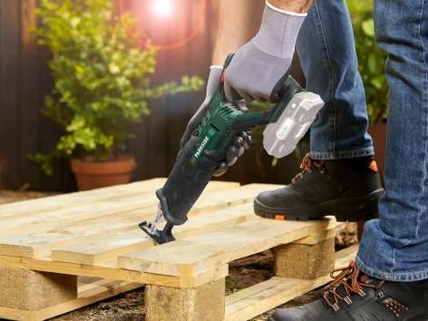 Seghetto ricaricabile