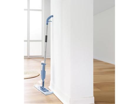 Lavapavimenti con spruzzatore