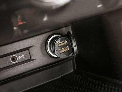 Caricabatterie USB per auto