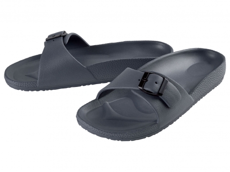 Ciabatte o sandali da donna