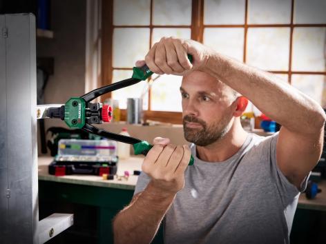 Pinza rivettatrice con accessori, 151 pezzi